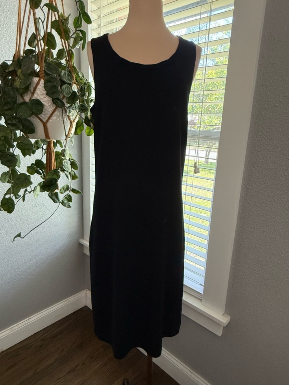 St. John Black Knit Sleeveless Dress Size 8 Wool Blend